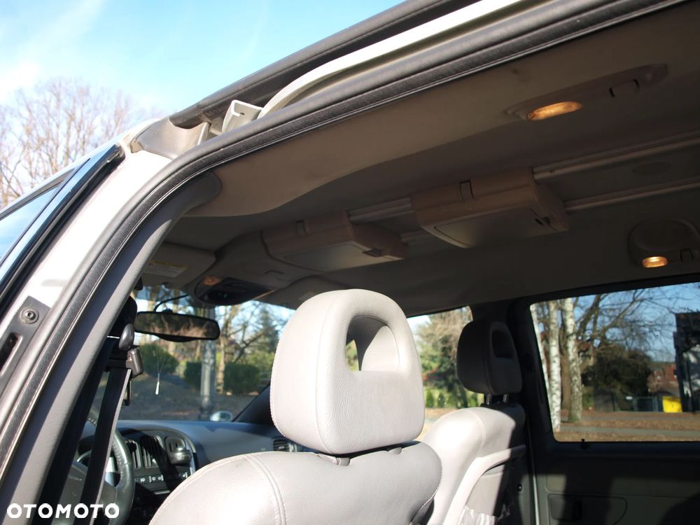 Chrysler Grand Voyager - 18