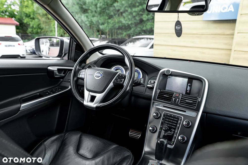Volvo XC 60 D5 AWD RDesign - 28