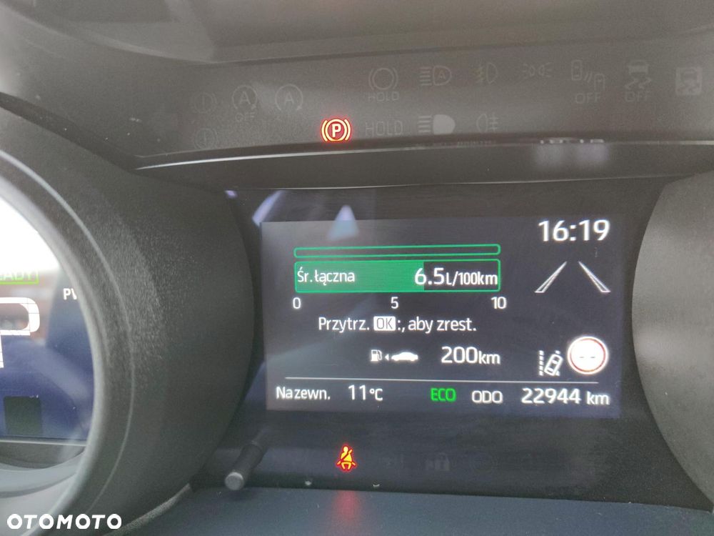 Toyota Yaris Hybrid 116 1.5 VVT-i Team Deutschland - 14