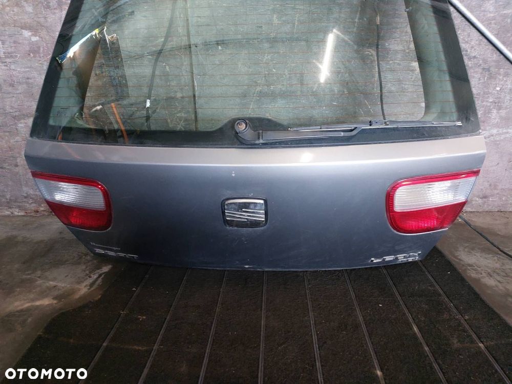 KOMPLETNY TYŁ KLAPA ZDERZAK LAMPA PRAWA LEWA SEAT LEON I - 10