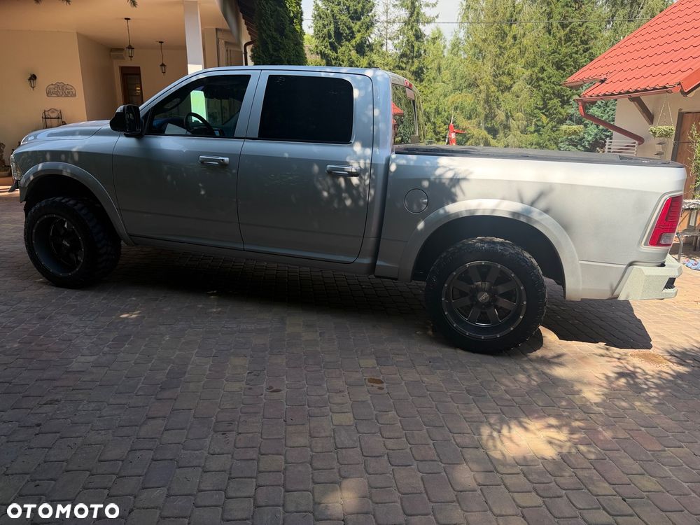Dodge RAM 5.7 4x4 - 10