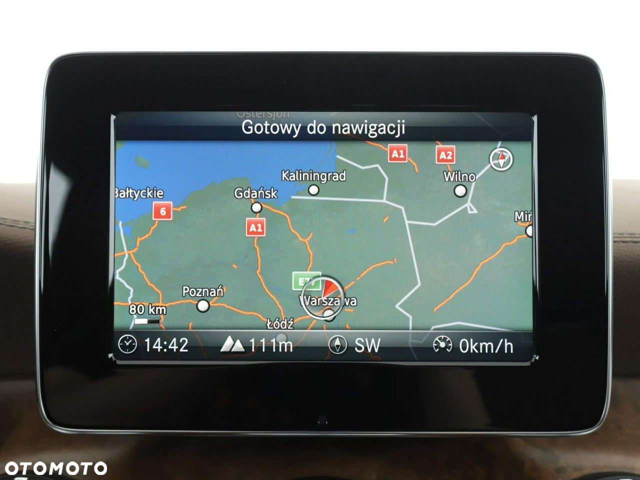 Mercedes-Benz GLA 250 4Matic 7G-DCT - 24