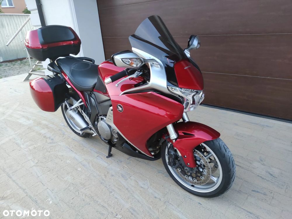 Honda VFR - 4
