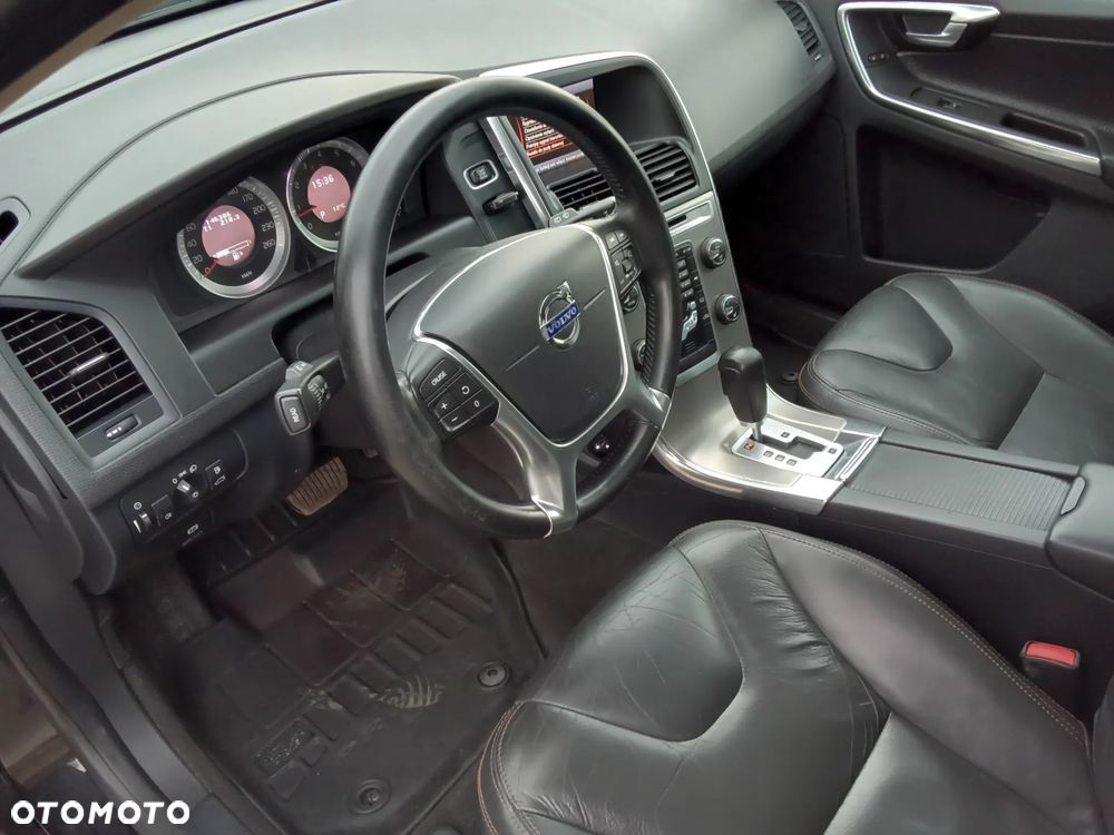 Volvo XC 60 3.2 AWD - 10