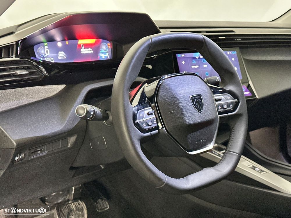 Peugeot 408 1.2 Hybrid Allure e-DCS6 - 14