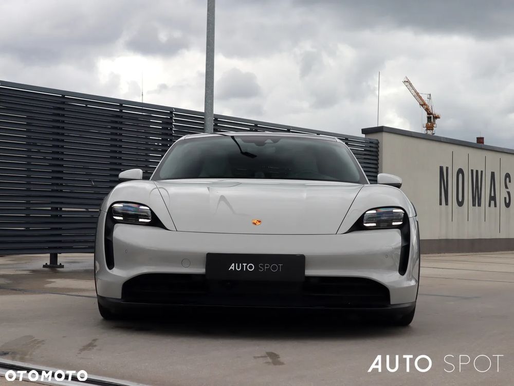 Porsche Taycan 4S - 14