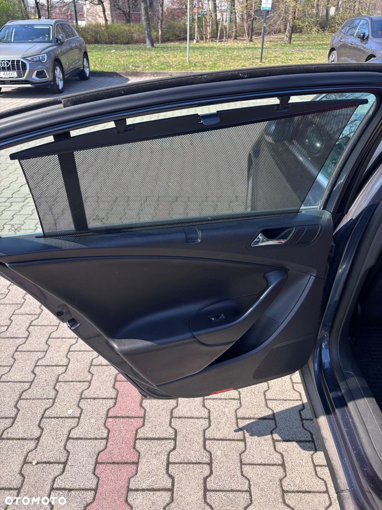 Volkswagen Passat 2.0 TDI DPF Highline - 18