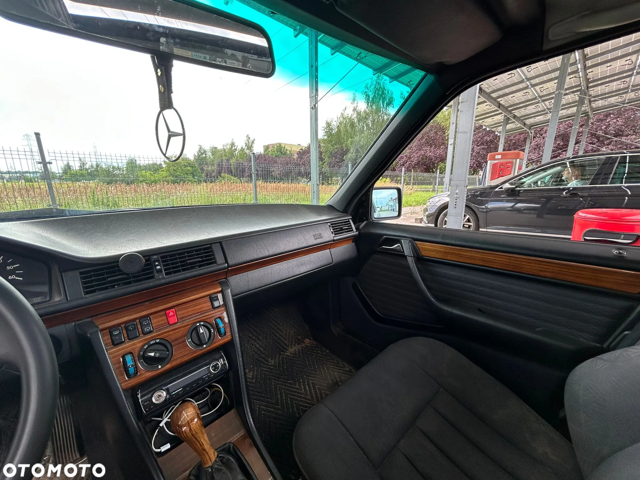 Mercedes-Benz W124 (1984-1993) - 16