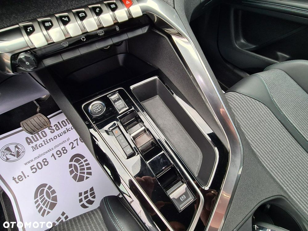 Peugeot 3008 1.2 PureTech Allure Pack S&S EAT8 - 21