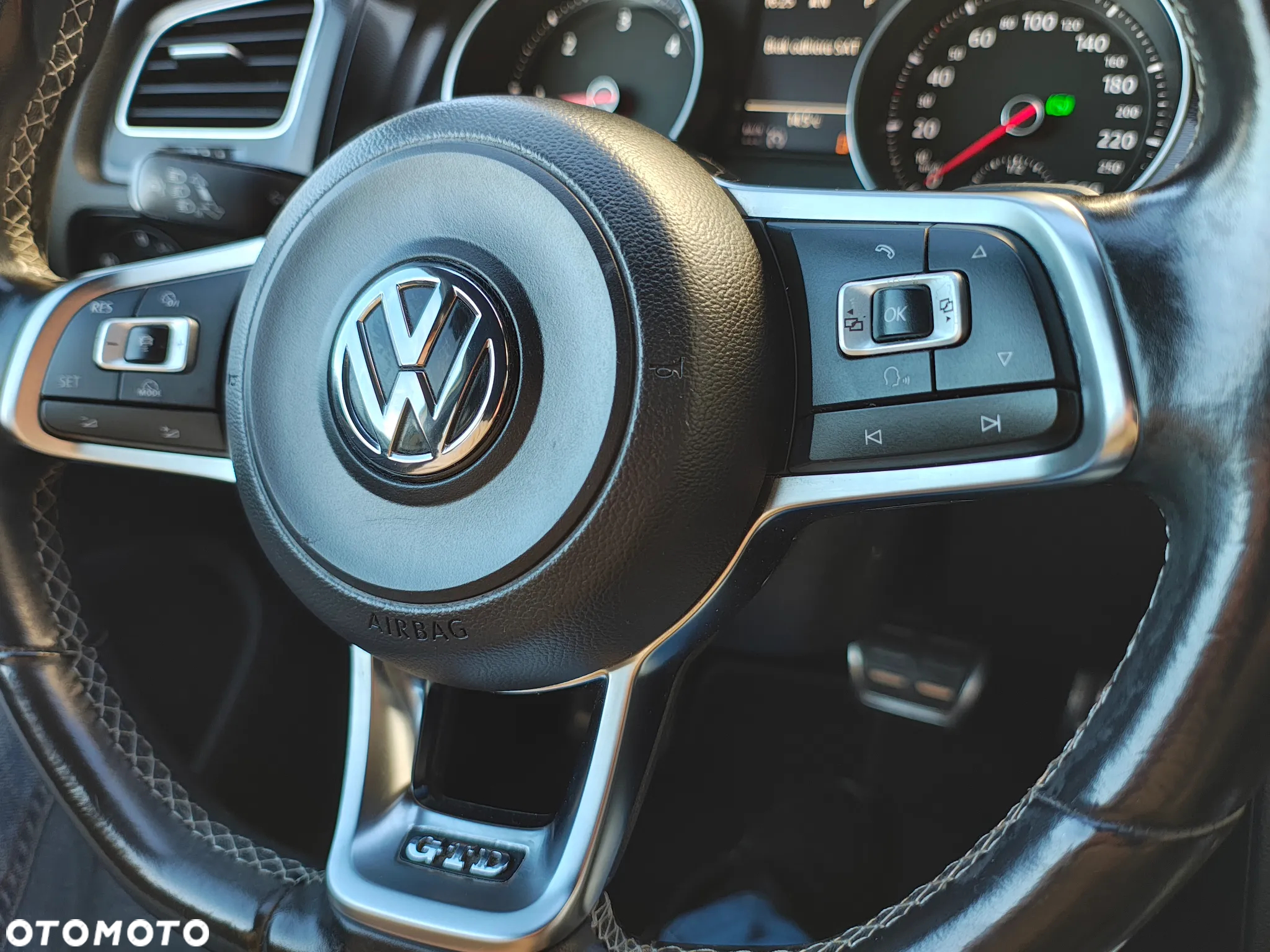 Volkswagen Golf GTD 2.0 TDI SCR DSG - 40
