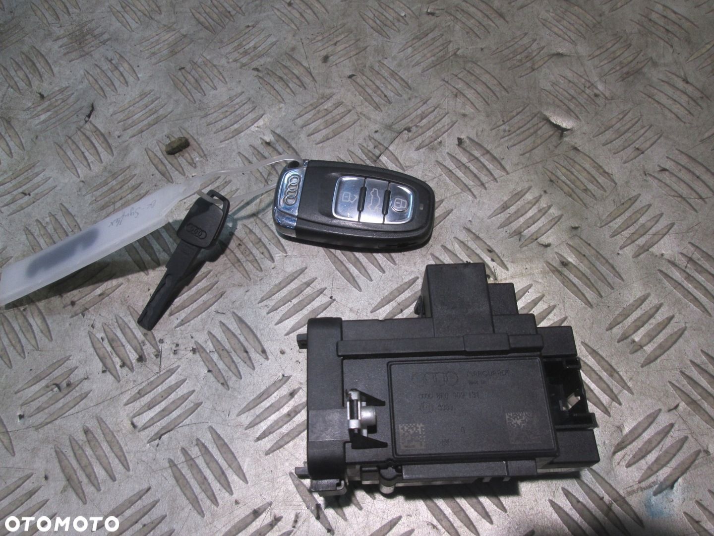 STACYJKA KLUCZYK KOMPLET AUDI A4 B8 A5 8T 8K0909131D - 1