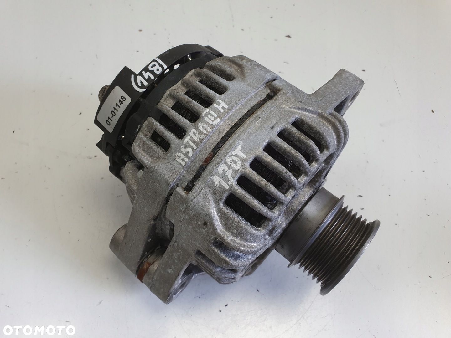 Opel Astra III H 1.9 CDTI 16V ALTERNATOR bosch 0124425059 - 1