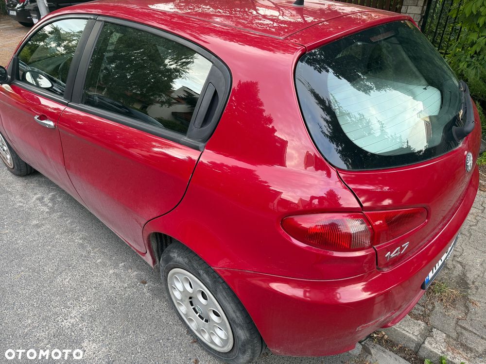 Alfa Romeo 147 1.6 Twin Spark 16V - 4