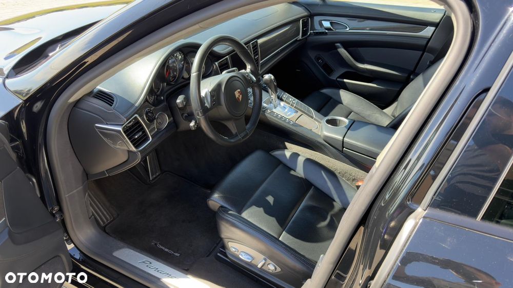 Porsche Panamera Standard - 8