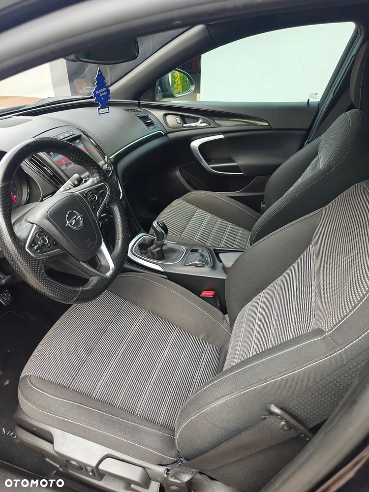 Opel Insignia - 12