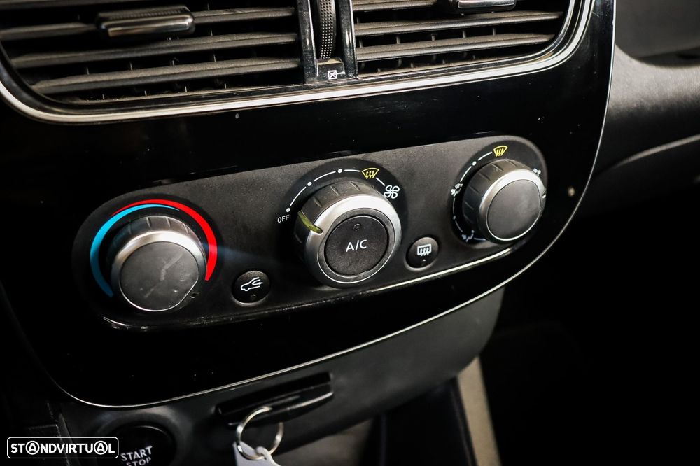 Renault Clio 1.5 dCi Limited - 17