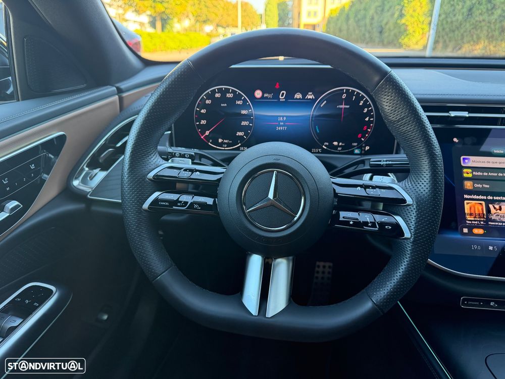 Mercedes-Benz E 300 - 40