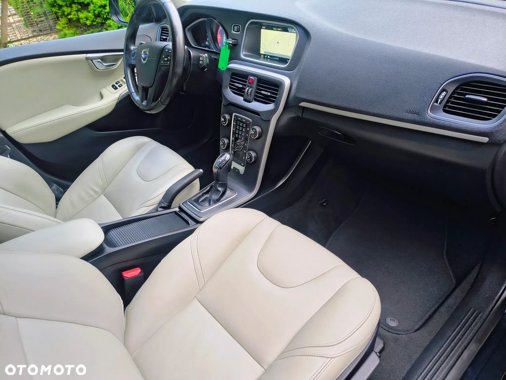 Volvo V40 D4 Geartronic Kinetic - 20