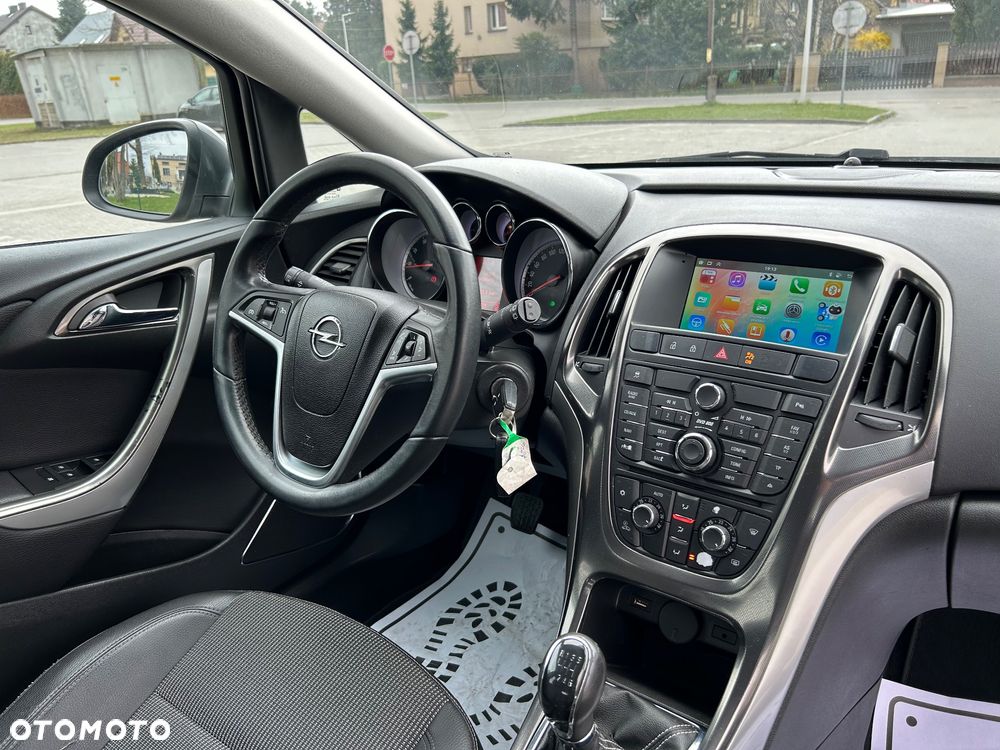 Opel Astra 1.6 Turbo Cosmo - 8