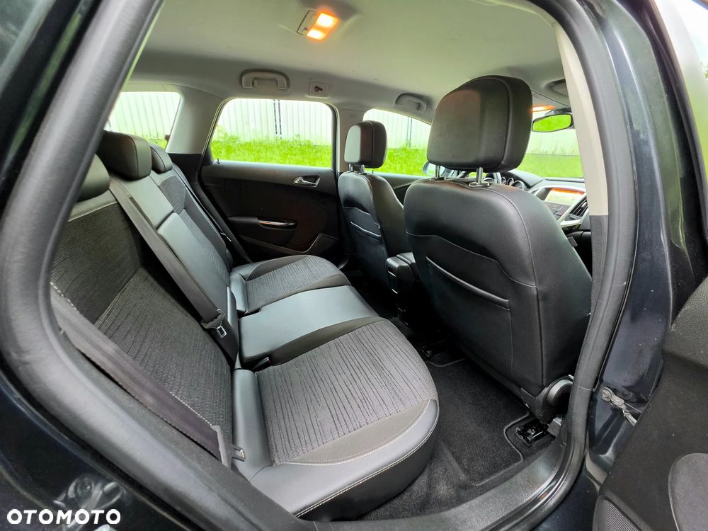 Opel Astra 1.4 Turbo Cosmo - 8
