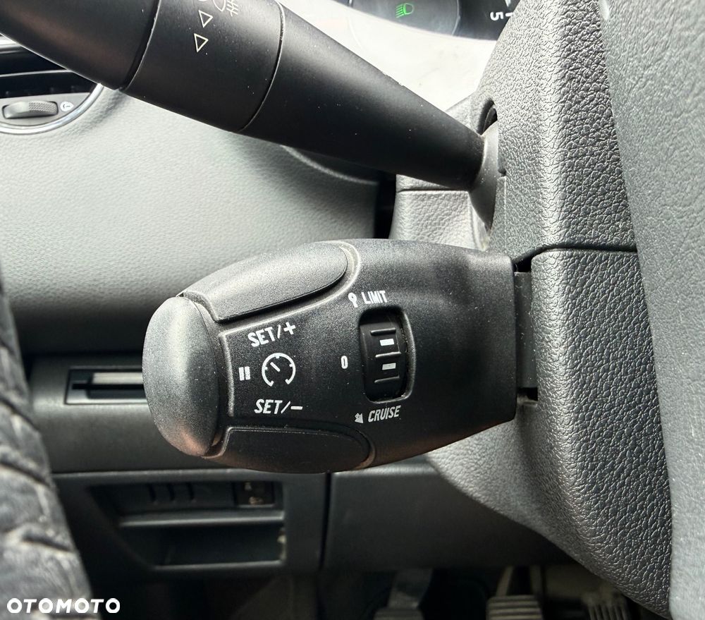 Peugeot 3008 1.6 HDi Trendy - 24