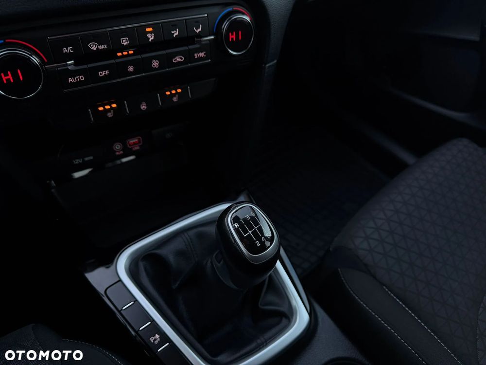 Kia Ceed 1.4 Vision - 27