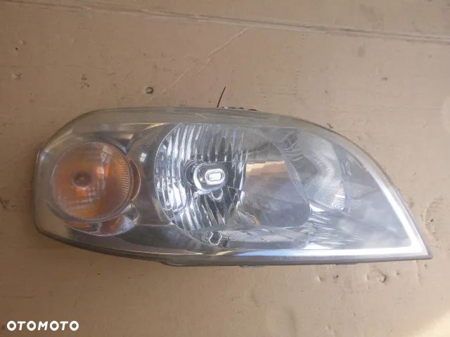 LAMPA PRAWY PRZÓD PRAWA PRZEDNIA CHEVROLET AVEO T250 07-11 - 2