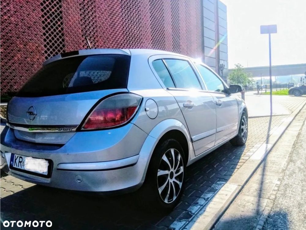 Opel Astra 1.7 CDTI Cosmo - 3