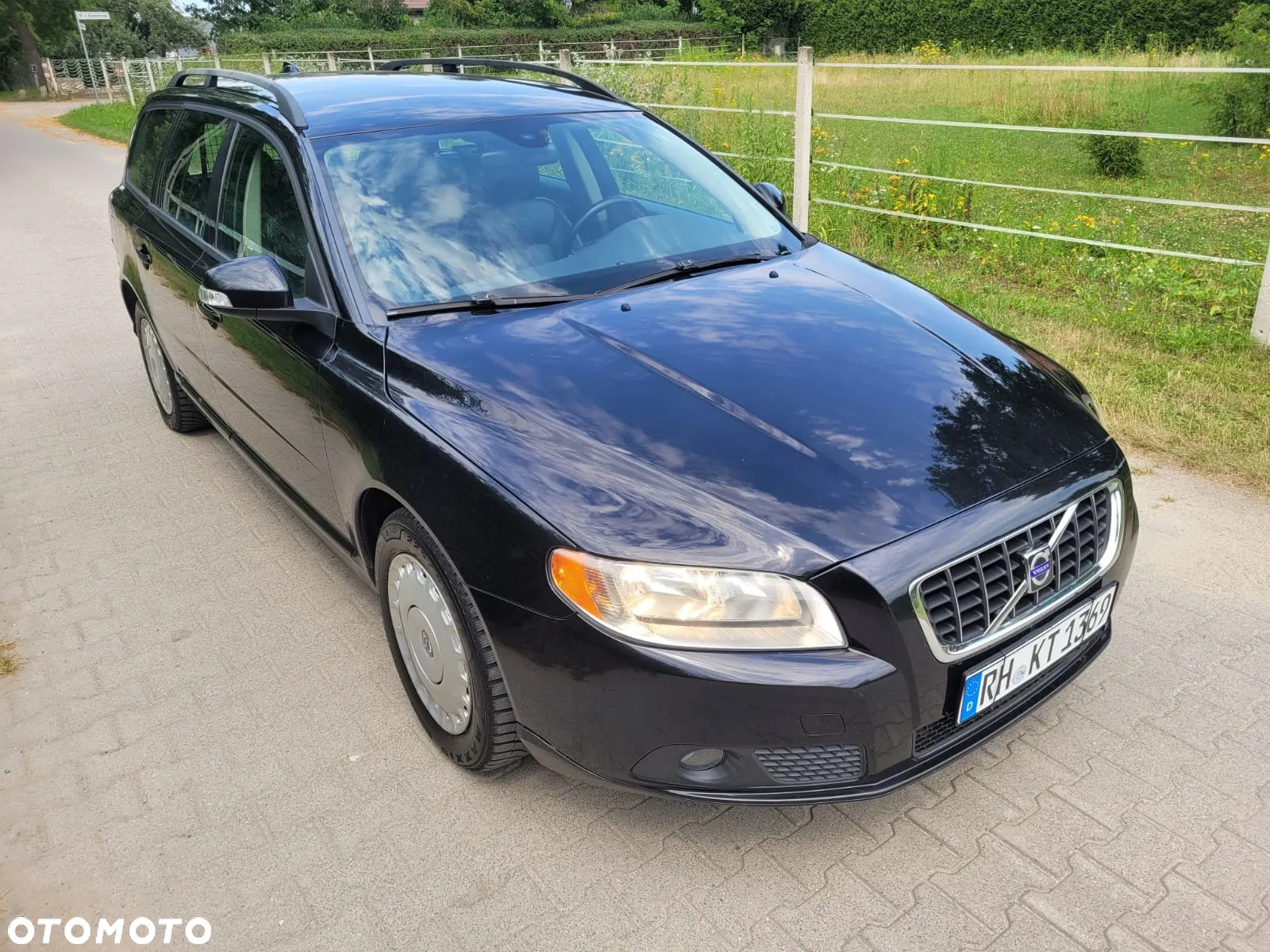 Volvo V70 D5 AWD DPF Momentum - 4