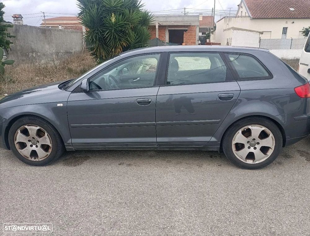 Audi A3 Sportback 1.6 FSi Advance - 3