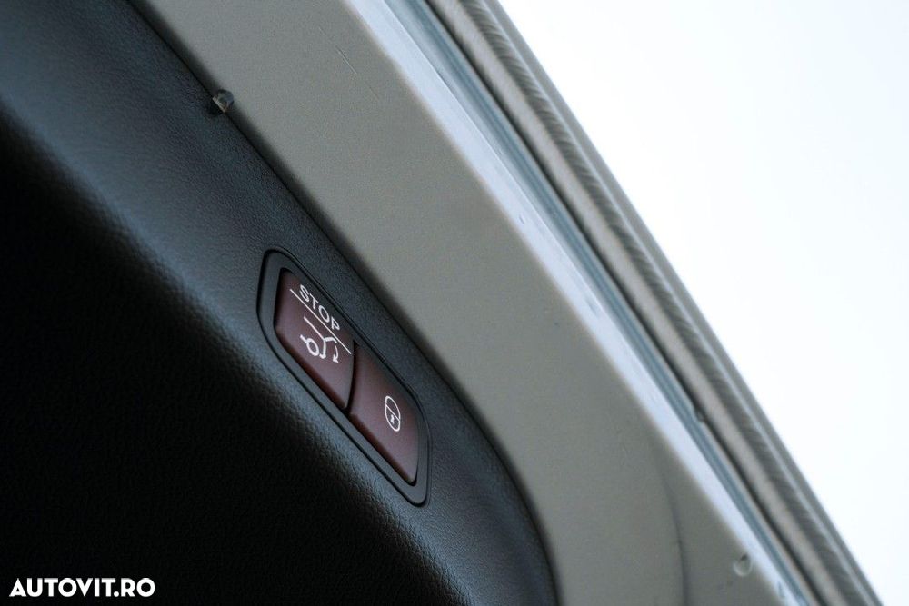 Mercedes-Benz GLB - 33