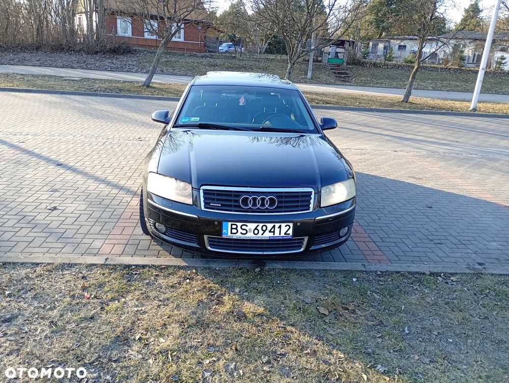 Audi A8 4.2 Quattro - 2