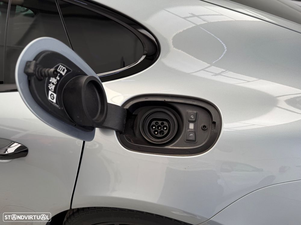 Porsche Panamera 4 E-Hybrid Platinum Edition - 33