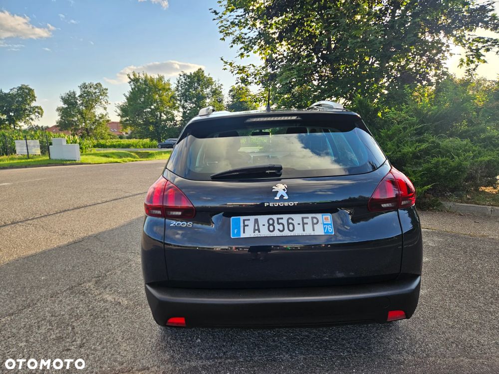 Peugeot 2008 PureTech 82 Style - 16