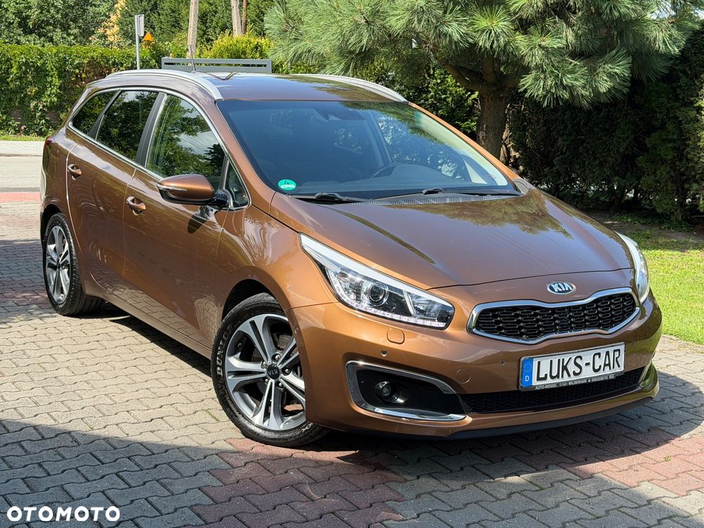 Kia Ceed 1.6 CRDi 136 ISG Platinum Edition - 11