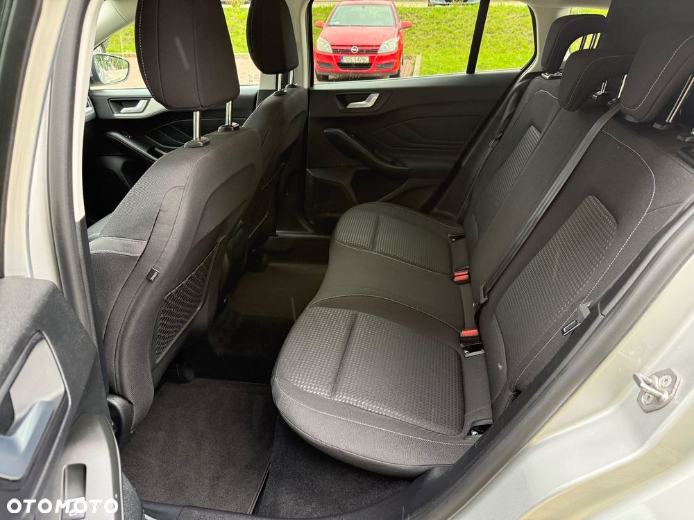 Ford Focus Turnier 1.5 EcoBlue Start-Stopp-System TITANIUM - 11