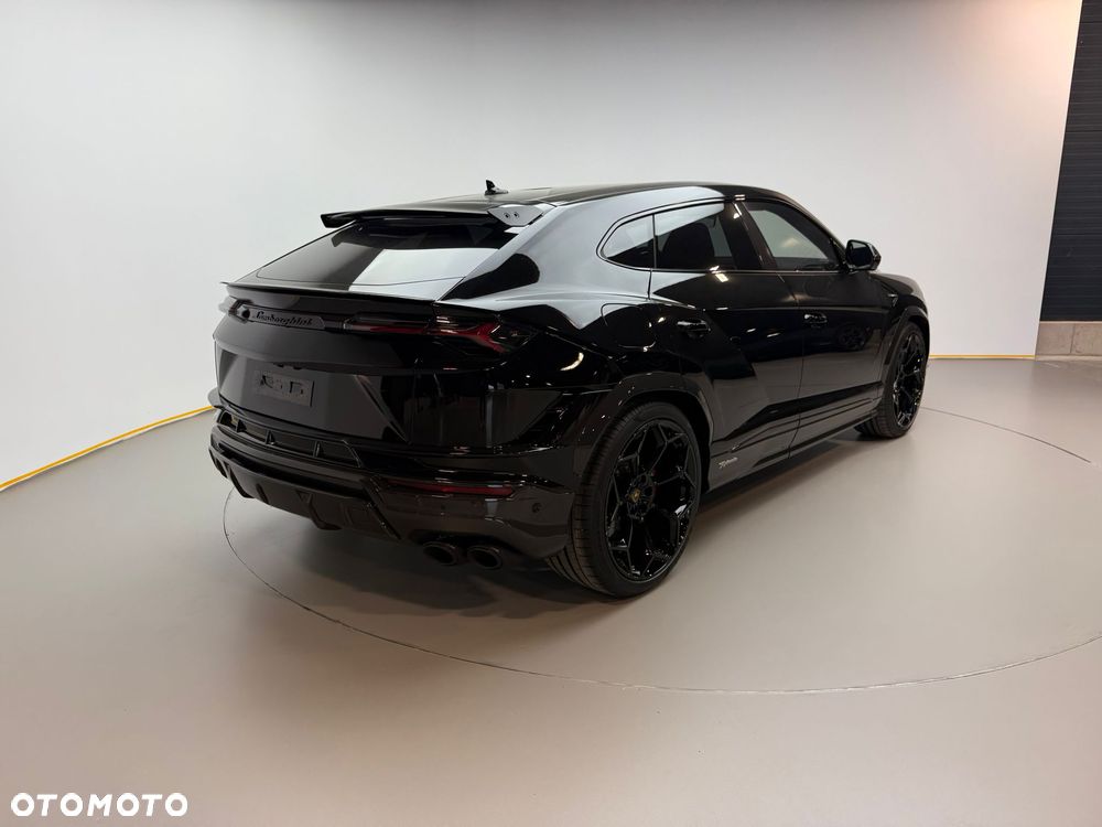 Lamborghini Urus - 4