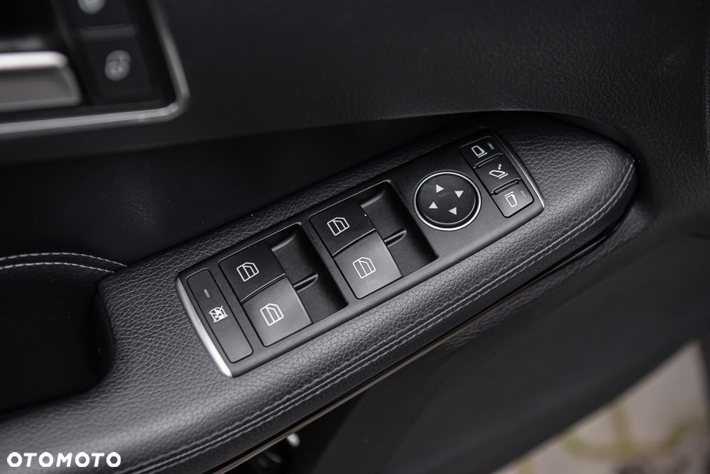 Mercedes-Benz Klasa E 250 CDI 4Matic 7G-TRONIC Avantgarde - 16