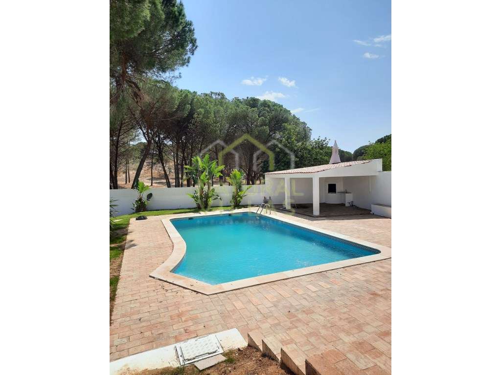 Moradia T5 Renovada, Piscina e Jardim em Vale do Lobo - Grande imagem: 3/33
