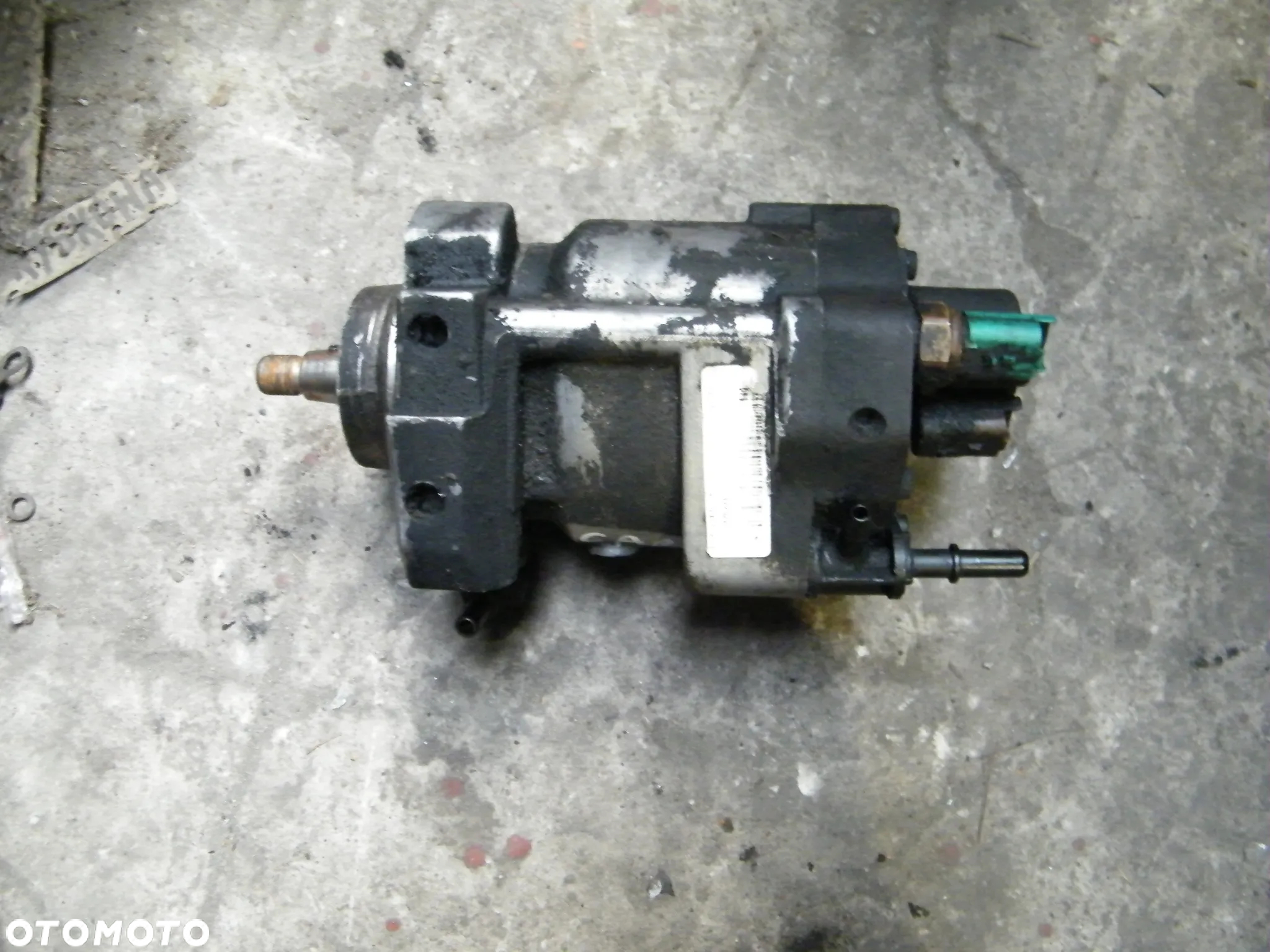 Pompa wtryskowa R9044Z022A Kia Carnival 2.9 CRDI - 2