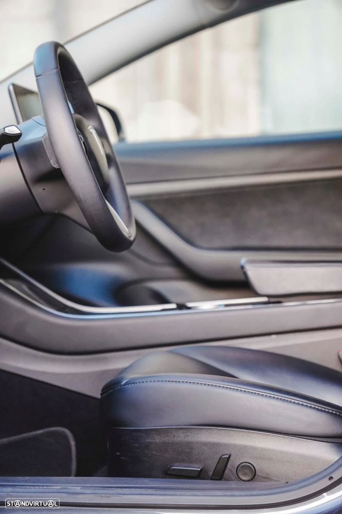 Tesla Model 3 Standard RWD Plus - 26
