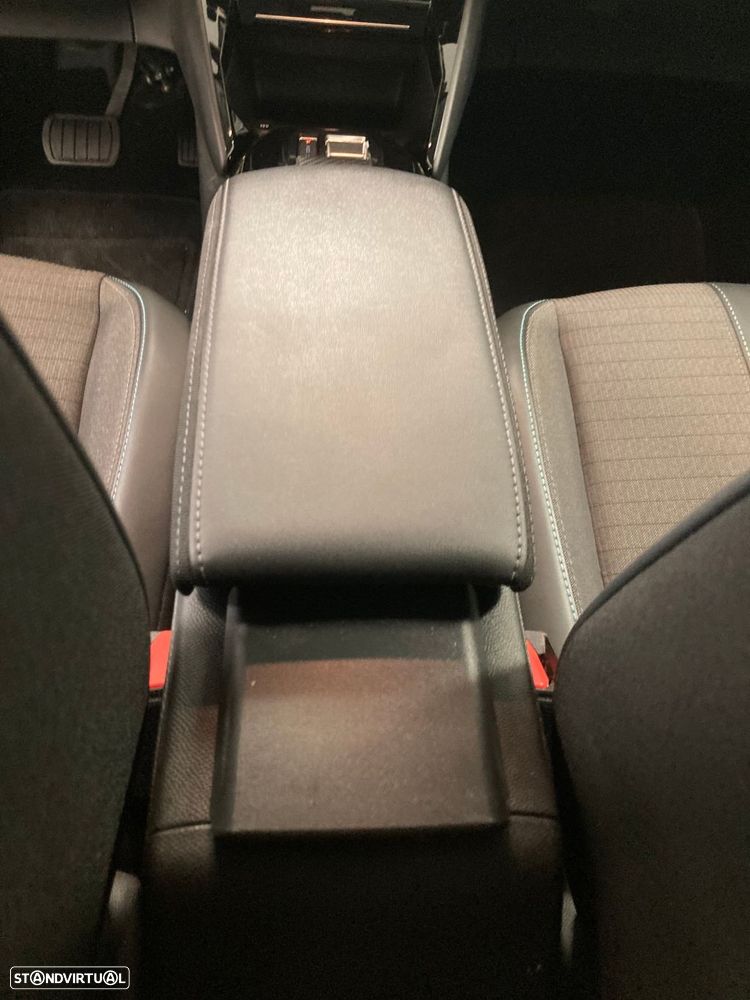 Peugeot 208 1.2 PureTech Allure EAT8 - 34