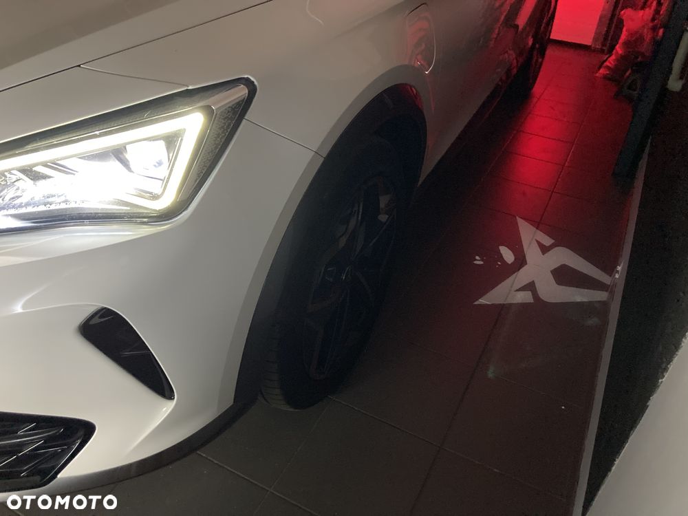 Cupra Formentor 1.4 e-Hybrid DSG - 29