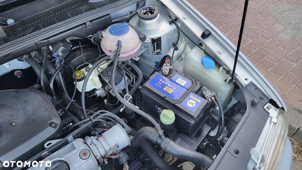 Volkswagen Golf - 38