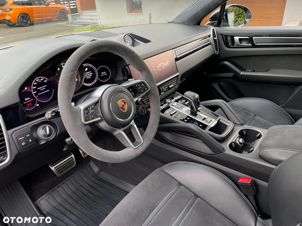 Porsche Cayenne - 27