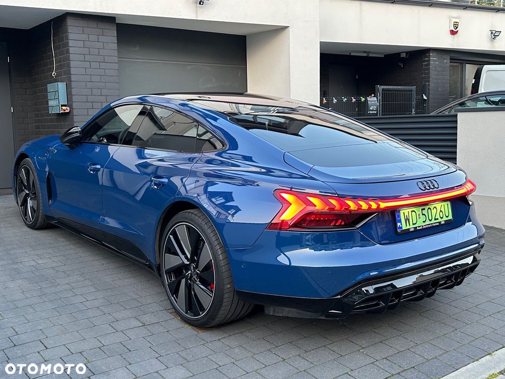 Audi e-tron GT - 4