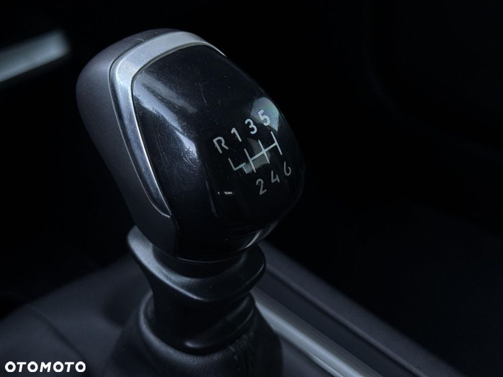 Peugeot 308 1.2 PureTech Active Pack S&S - 19