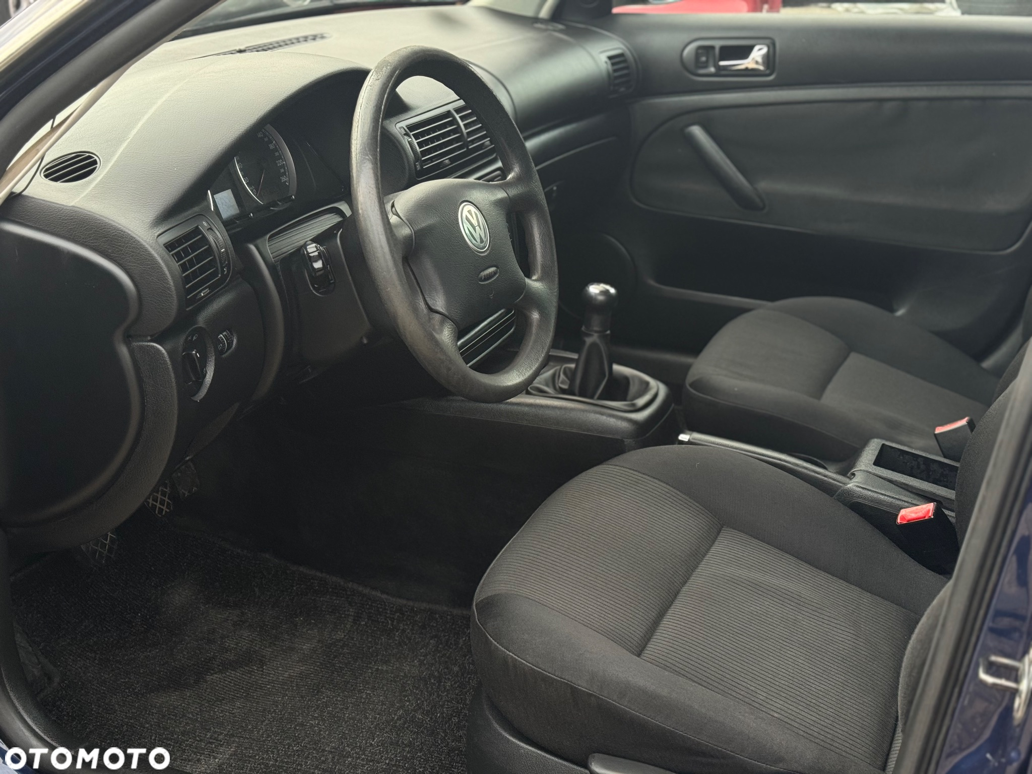 Volkswagen Passat 1.9 TDI Comfortline - 23
