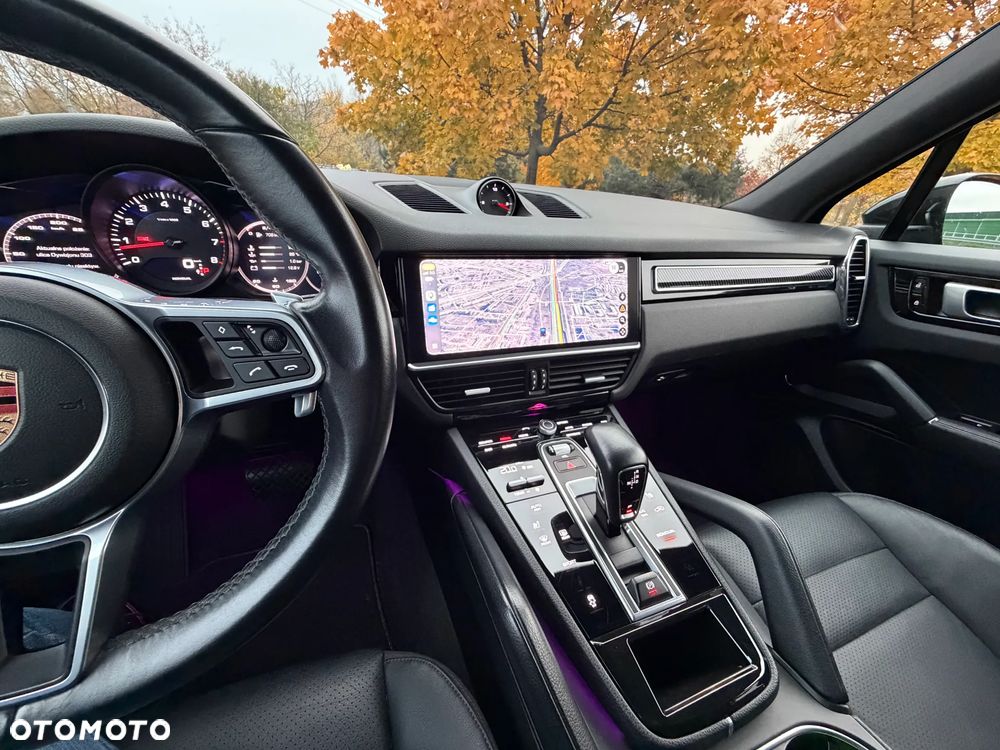 Porsche Cayenne - 14