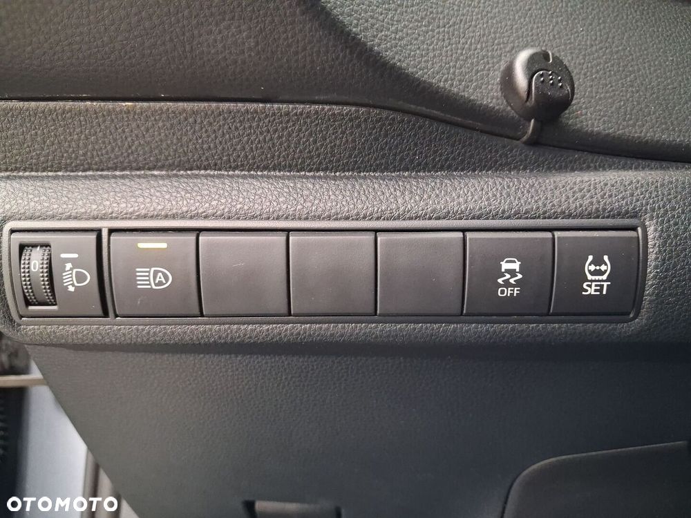 Toyota Corolla - 28